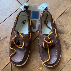 New baby gap boat shoes, toddler size 8